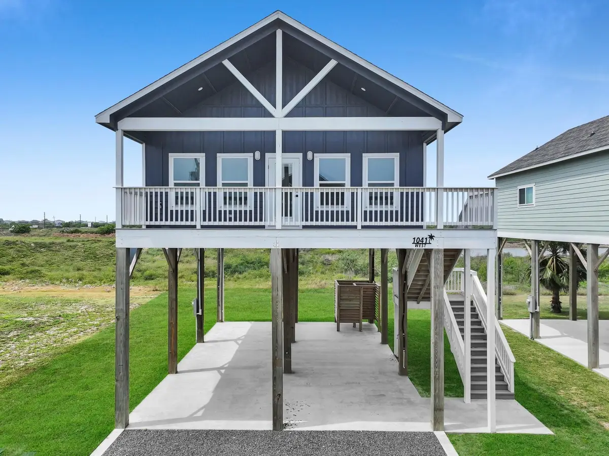 1042 Victoria Lane, Gilchrist, TX 77617 - #1