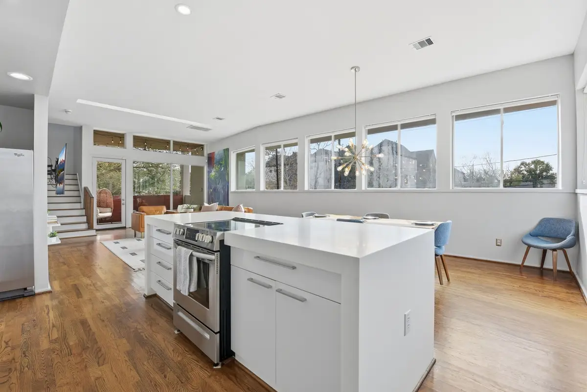 1119 W 17th Street, Houston, TX 77008 - Image #1