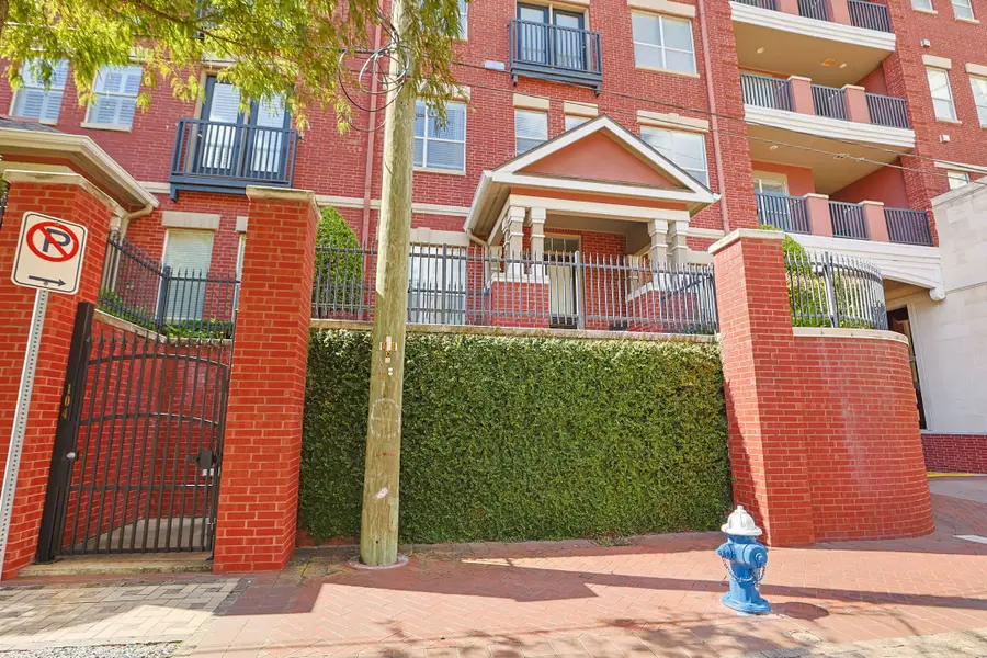 2400 S Mccue Road #104, Houston, TX 77056 - #2