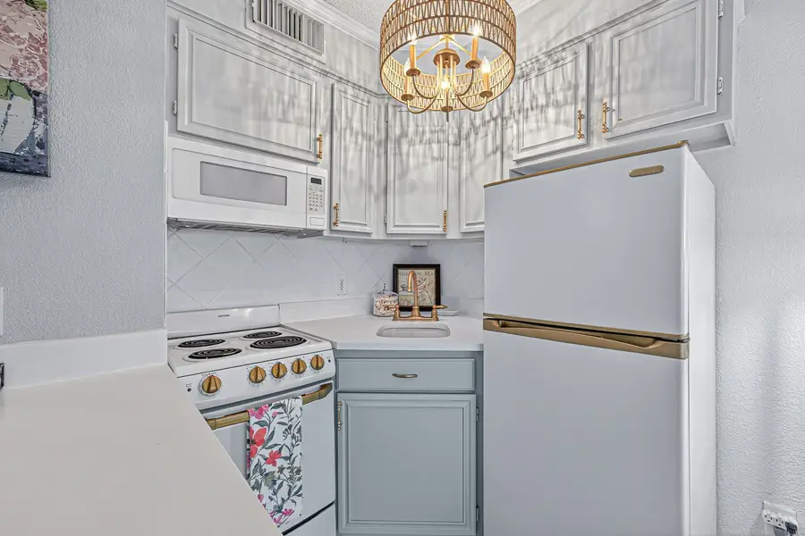 6102 Seawall Boulevard #229, Galveston, TX 77551 - #3