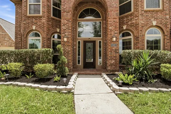 2405 Barton Shores Drive, Pearland, TX 77584