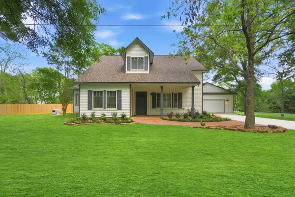 502 Louisa Street, Montgomery, TX 77356