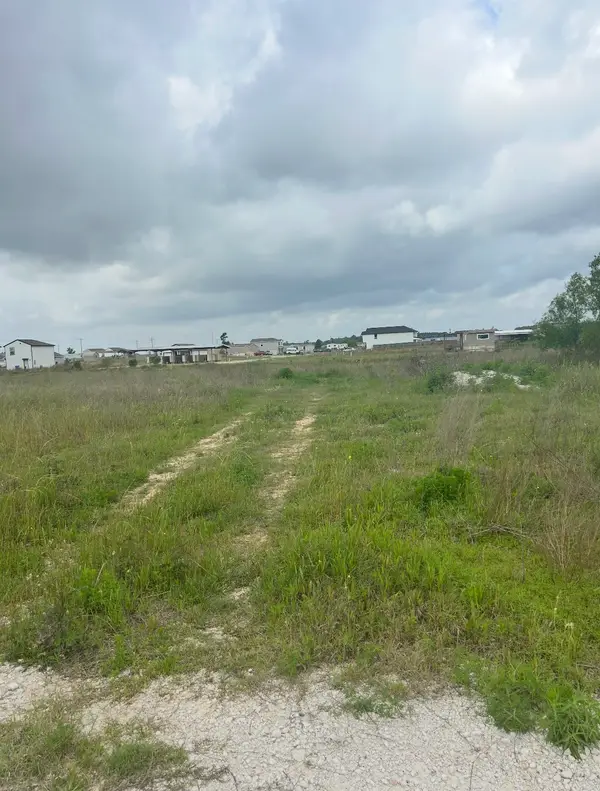 647 Road 5707, Cleveland, TX 77327