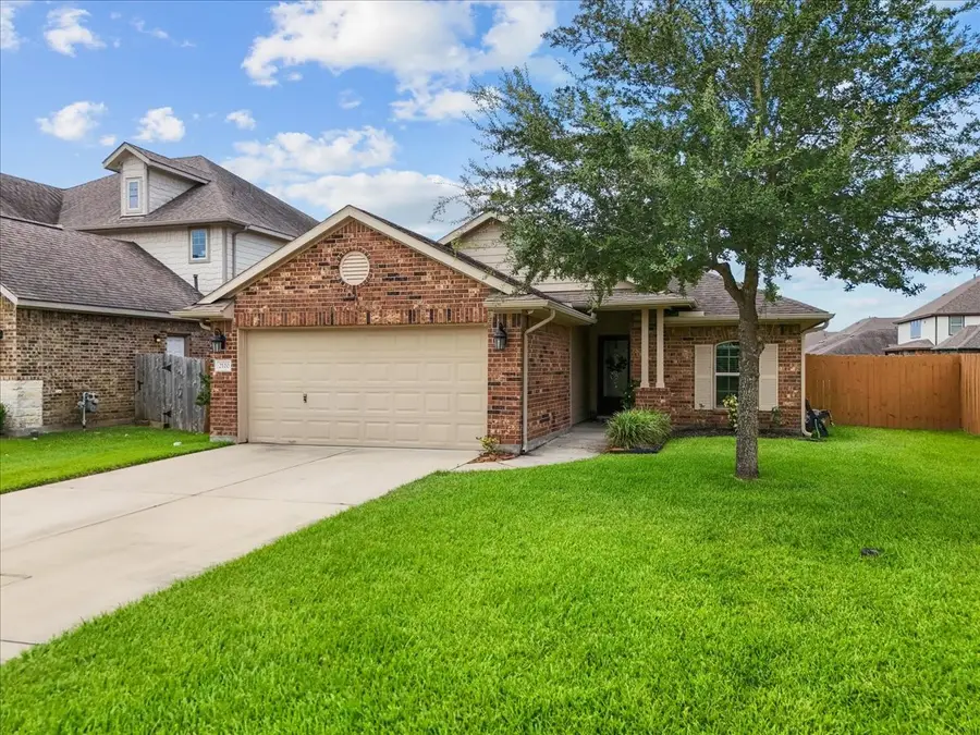 2120 Llerena Lane, League City, TX 77573 - Image #2