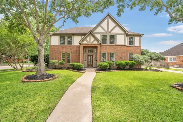 7318 Starbridge Drive, Houston, TX 77095