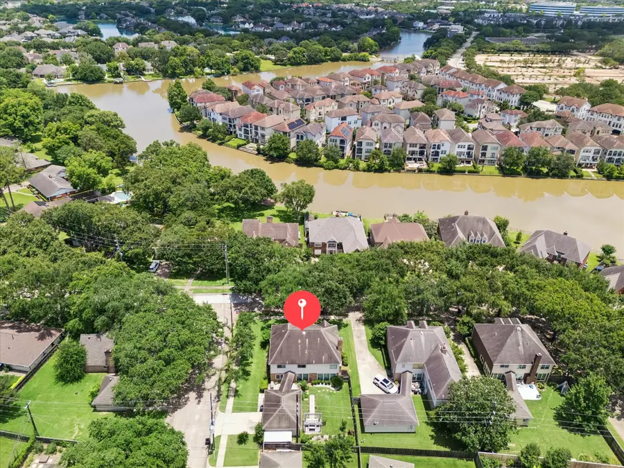 906 Venice Street, Sugar Land, TX 77478 - #2