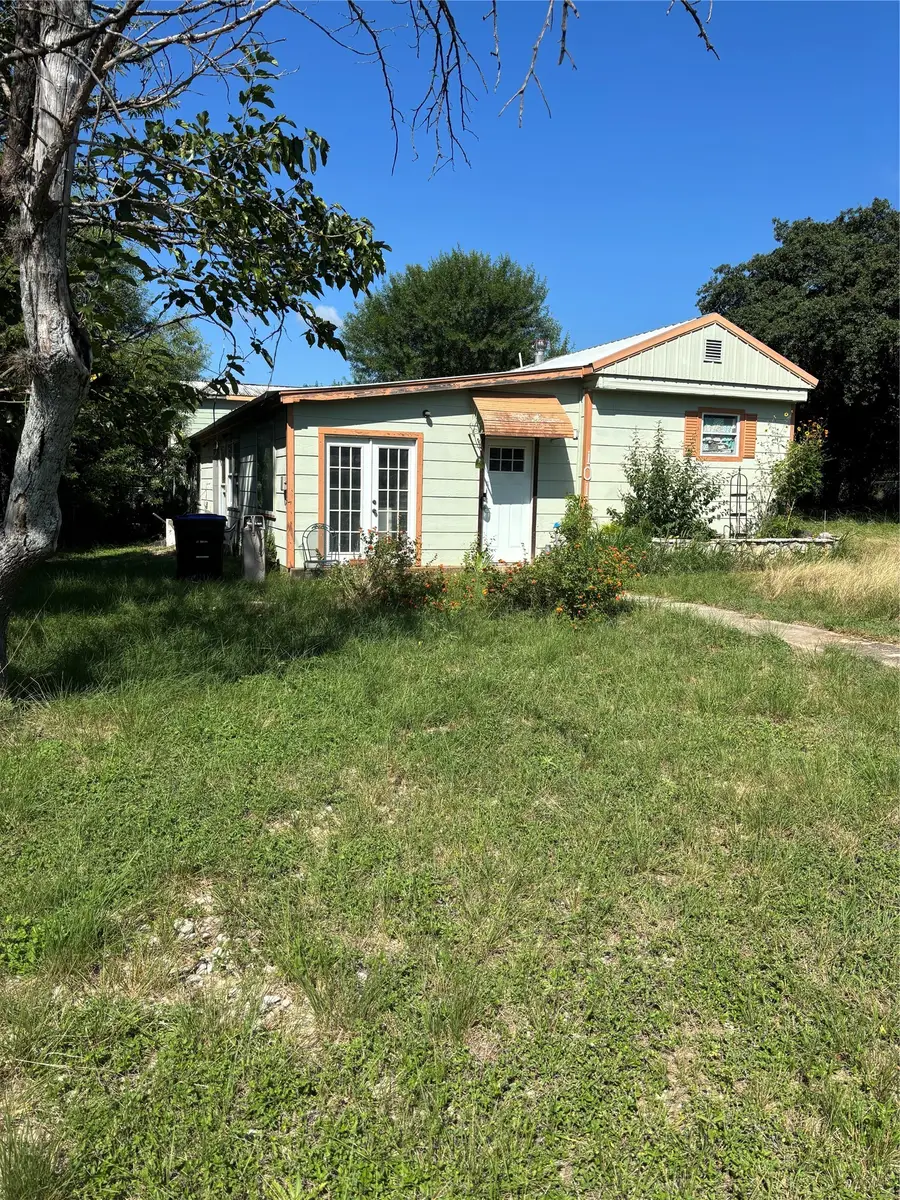 101 Shannon Drive S, Kerrville, TX 78028 - #2
