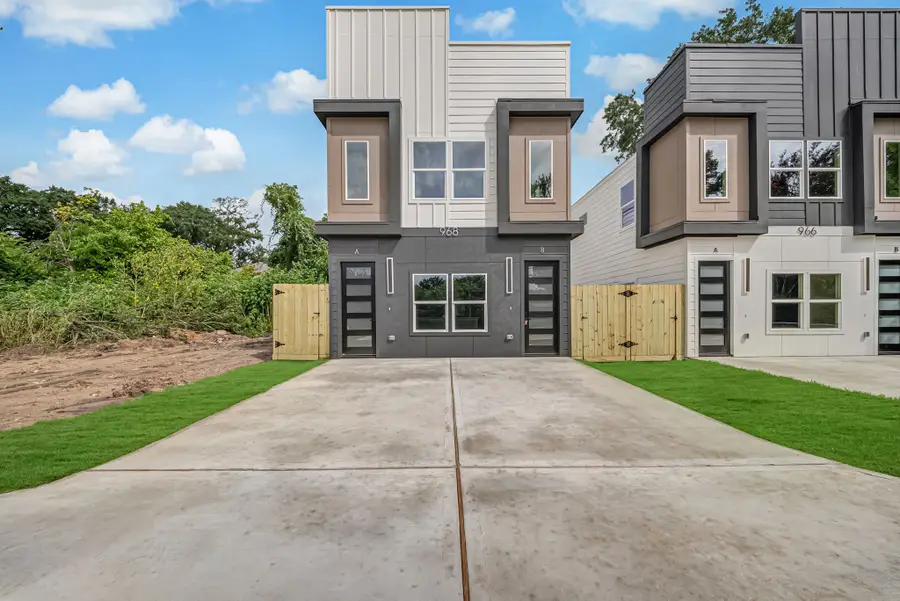 968 South Lane #A/B, Houston, TX 77088 - #2