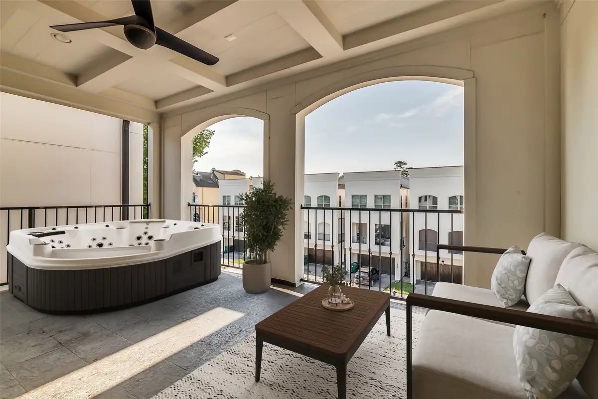 1906 W 25th Street, Houston, TX 77008 - Image #1