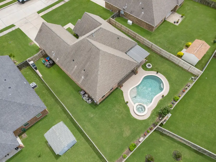305 Poppy Street, Lake Jackson, TX 77566 - #2