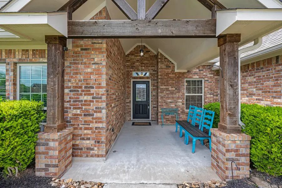 305 Poppy Street, Lake Jackson, TX 77566 - #3