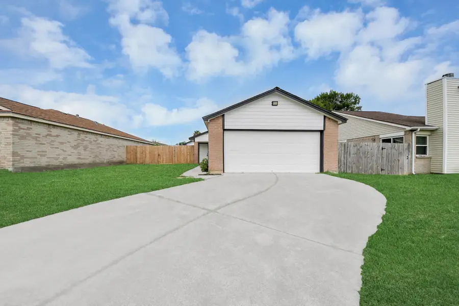 5212 Willowview Drive, Baytown, TX 77521 - #3