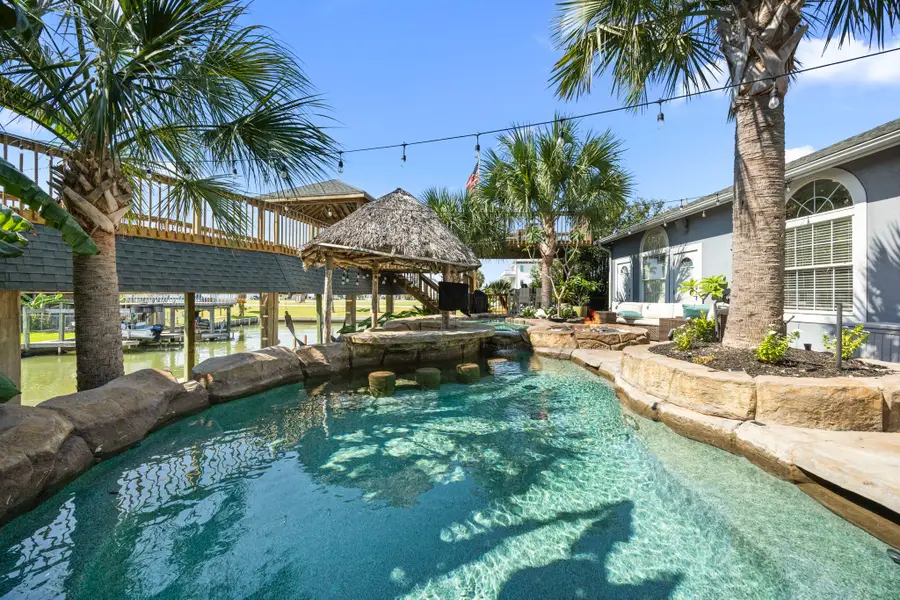 323 Tiki Drive, Tiki Island, TX 77554 - #3