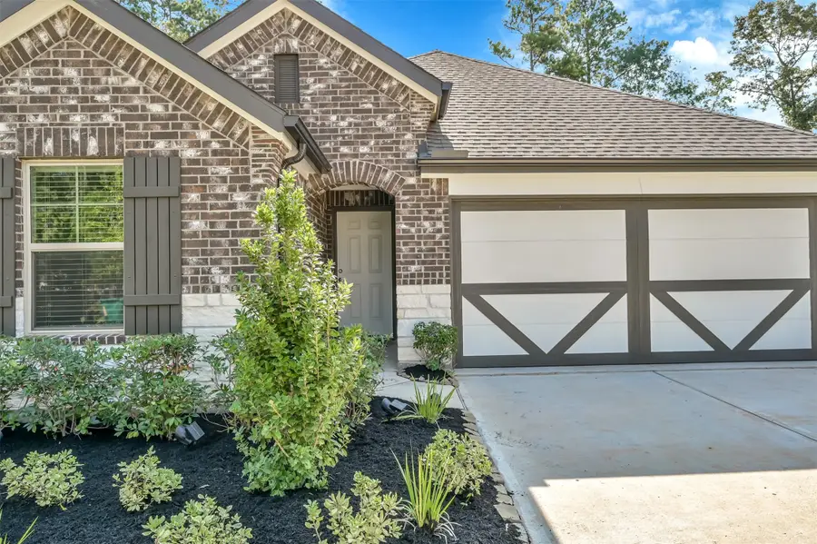 338 Honey Mesquite Path, Willis, TX 77318 - Image #2
