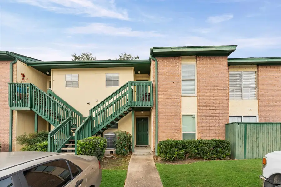 1516 Bay Area Boulevard #B8, Houston, TX 77058 - #2