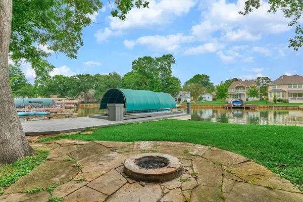 6795 Kingston Cove Lane, Willis, TX 77318