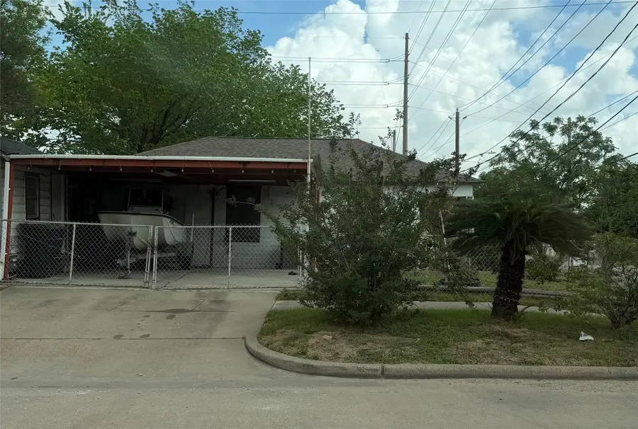 703 76th Street, Houston, TX 77012 - #3