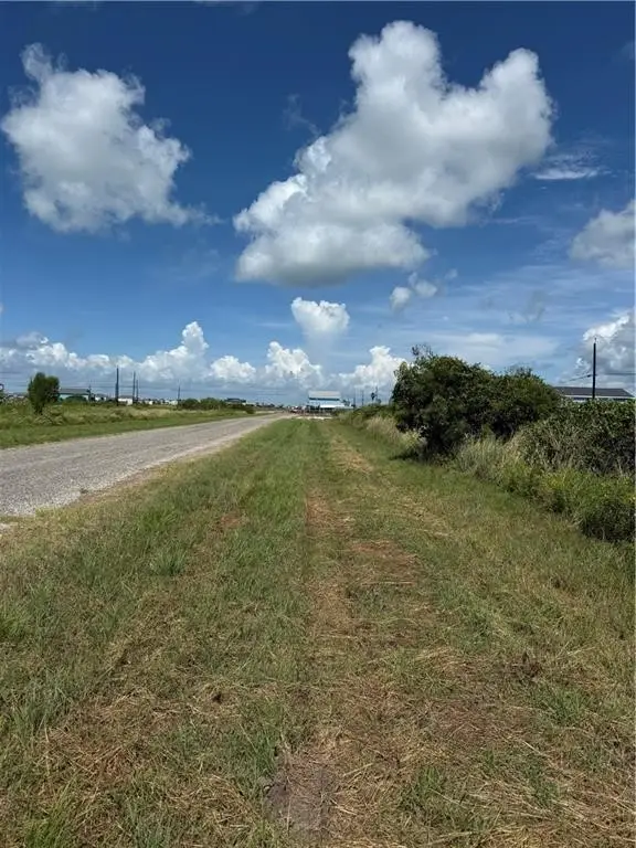 148 W Glen Oak Lane, Rockport, TX 78382 - Image #3