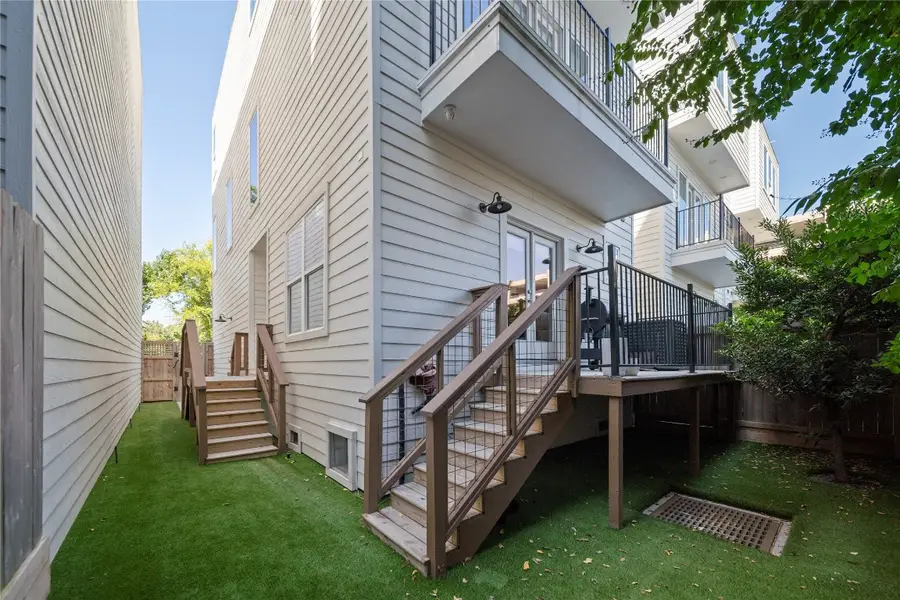 2532 Ohsfeldt Street, Houston, TX 77008 - #2