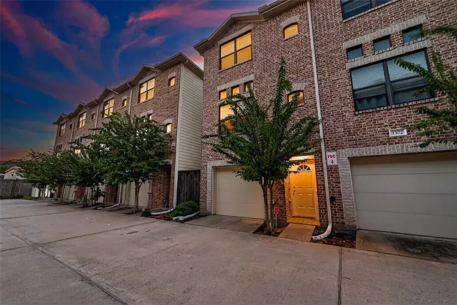 2710 Hullsmith Drive #1303, Houston, TX 77063 - Image #3