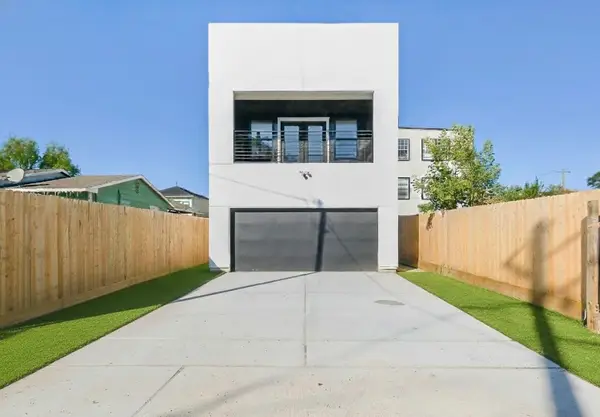 5014 Creekmont Street, Houston, TX 77091