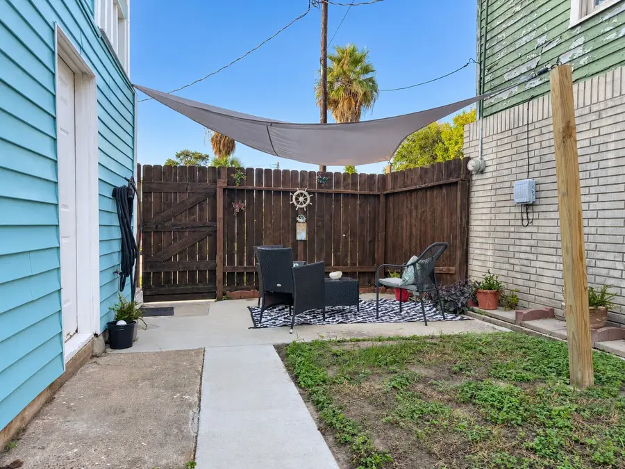 4417 Avenue O 1/2, Galveston, TX 77550 - #3
