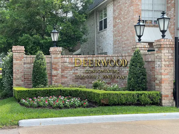 2224 S Piney Point Road #114, Houston, TX 77063