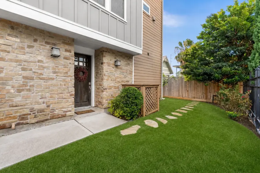 734 Yale Street #A, Houston, TX 77007 - #2