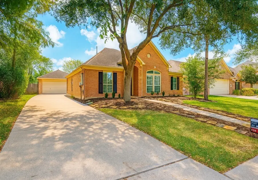 240 Farnworth Circle, League City, TX 77573 - Image #2