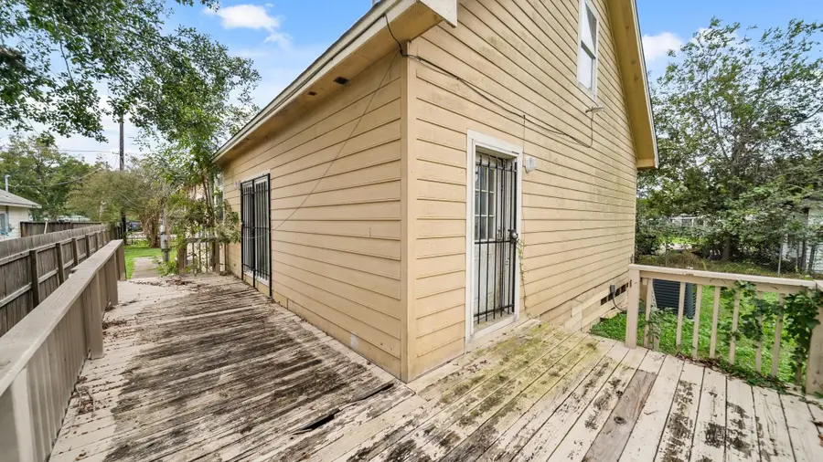 4819 Mallow Street, Houston, TX 77033 - Image #2