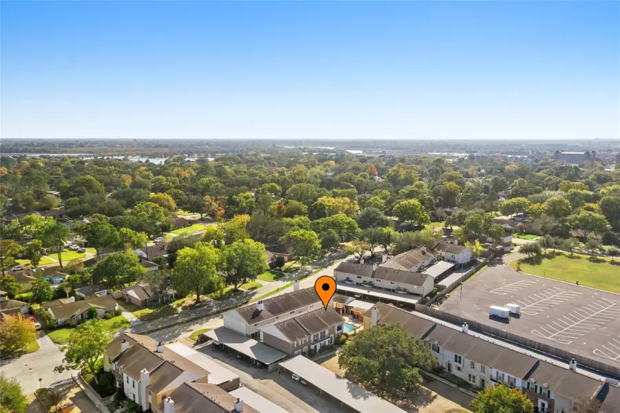 18214 Heritage Lane #8214, Nassau Bay, TX 77058 - Image #2