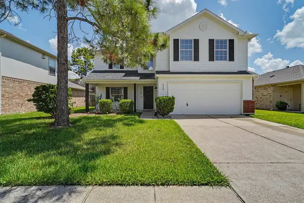 3105 Centennial Village Drive, Pearland, TX 77584