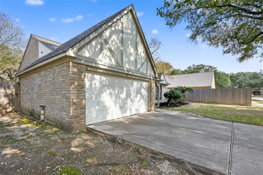 13514 Clayton Hill Drive, Houston, TX 77041 - Image #2