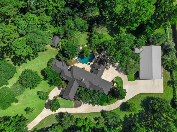 18022 Country Hills, Tomball, TX 77377