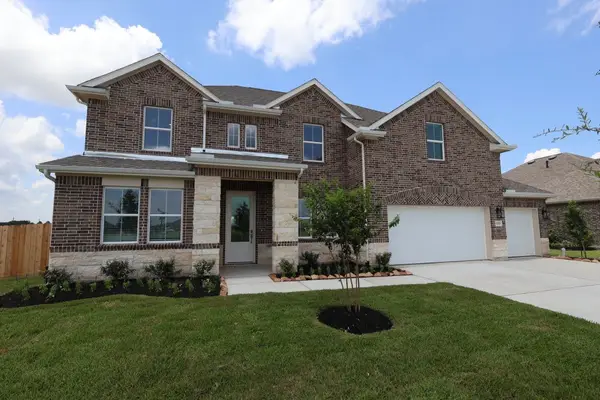 13010 Old Fashion Circle, Mont Belvieu, TX 77535