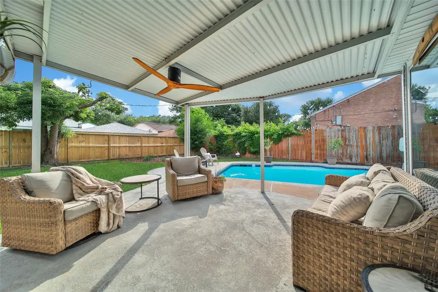 15605 Elwood Drive, Houston, TX 77040 - Image #2