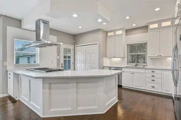 20 Campeche Estates Drive, Galveston, TX 77554