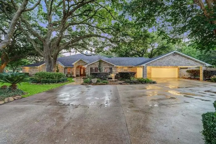 3519 Singleton Road, Baytown, TX 77521 - #2