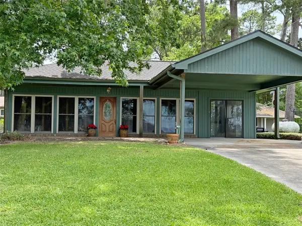 192 Sam Houston Loop, Point Blank, TX 77364