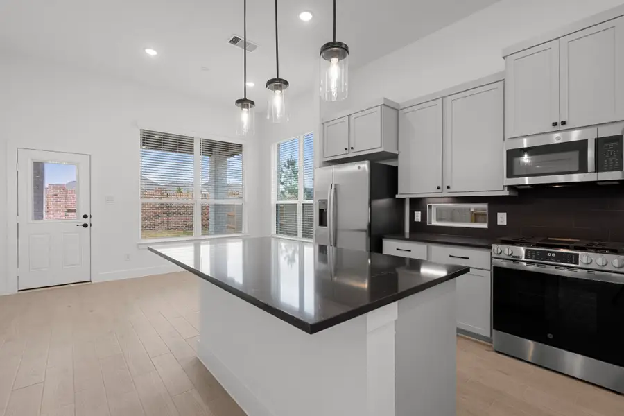 19274 Hazel Firs Court, Magnolia, TX 77355 - Image #2