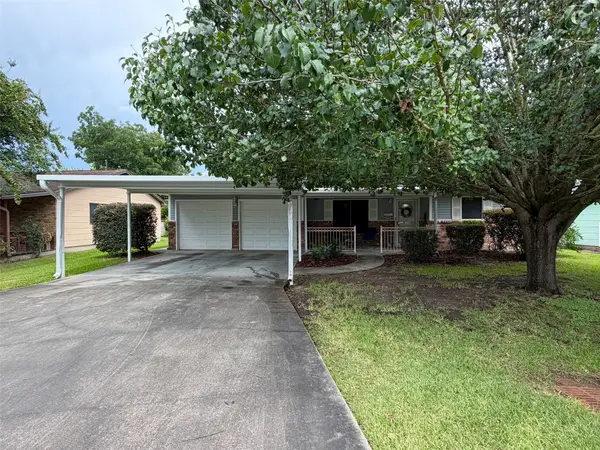 2637 Hampton Lane, Port Neches, TX 77651