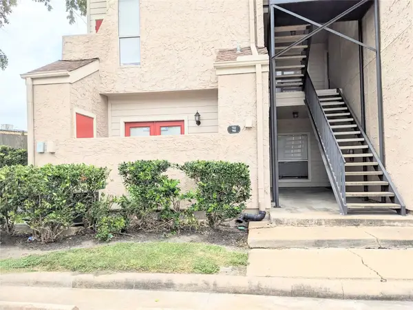 10855 Meadowglen Lane #702, Houston, TX 77042
