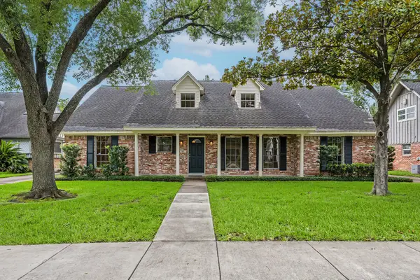 7827 Meadowbriar Lane, Houston, TX 77063