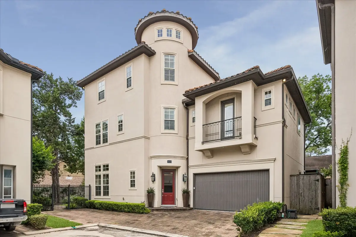 907 Queen Annes Road, Houston, TX 77024 - #1