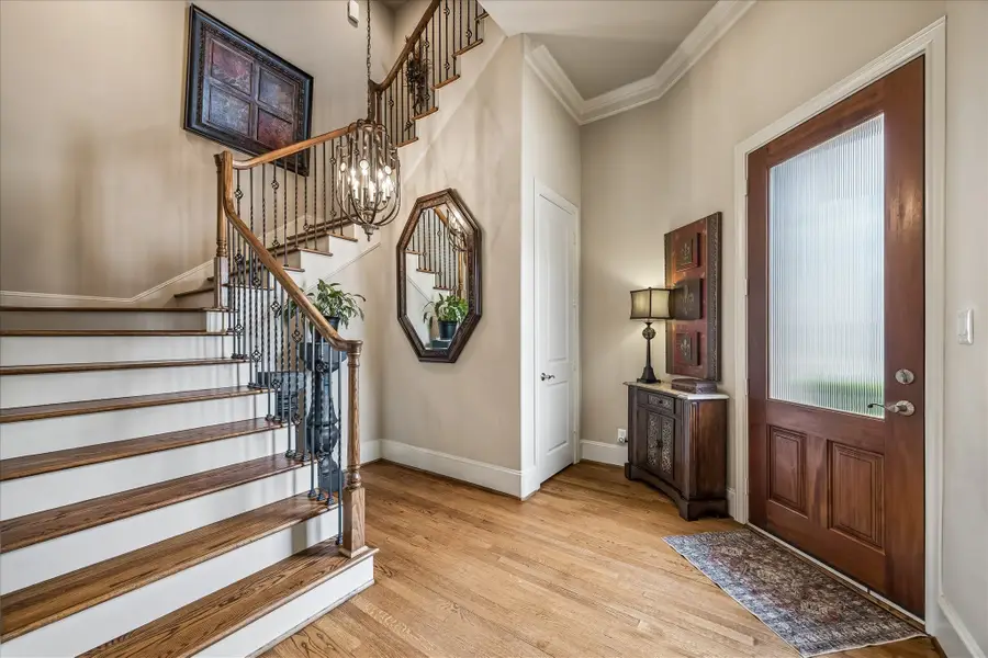 907 Queen Annes Road, Houston, TX 77024 - #2