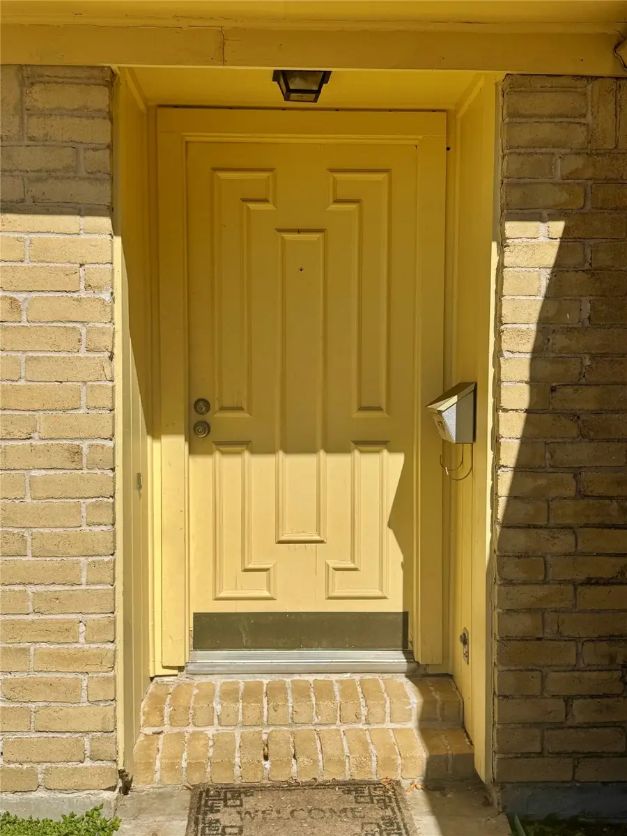 9114 Spellman Road, Houston, TX 77031 - Image #2