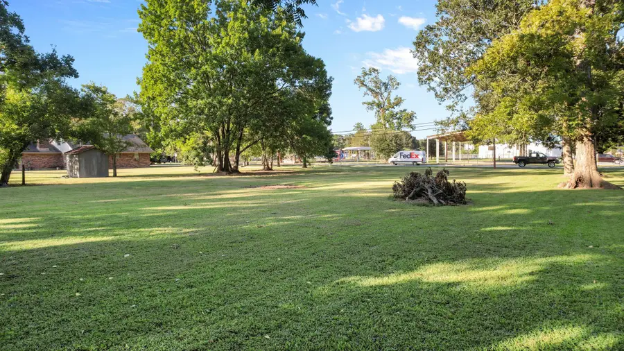 000 Winfree, Dayton, TX 77535 - #2