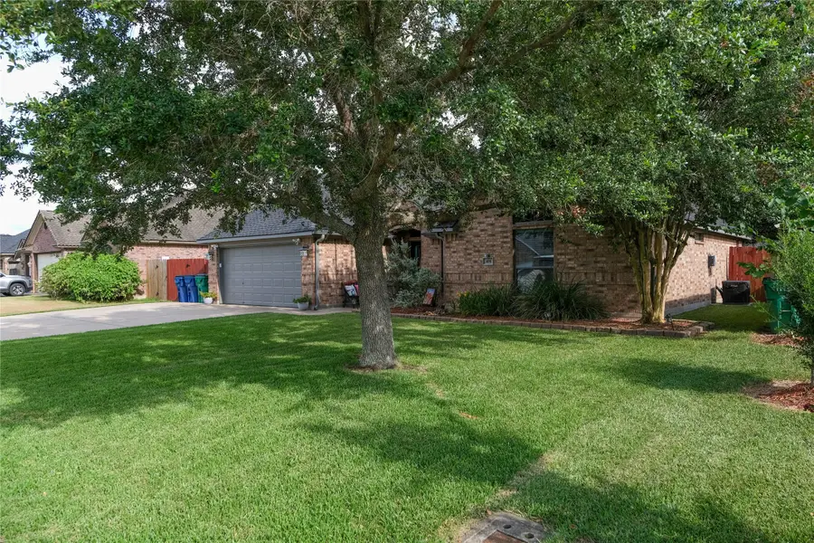 104 Hummingbird Court, Richwood, TX 77566 - #3