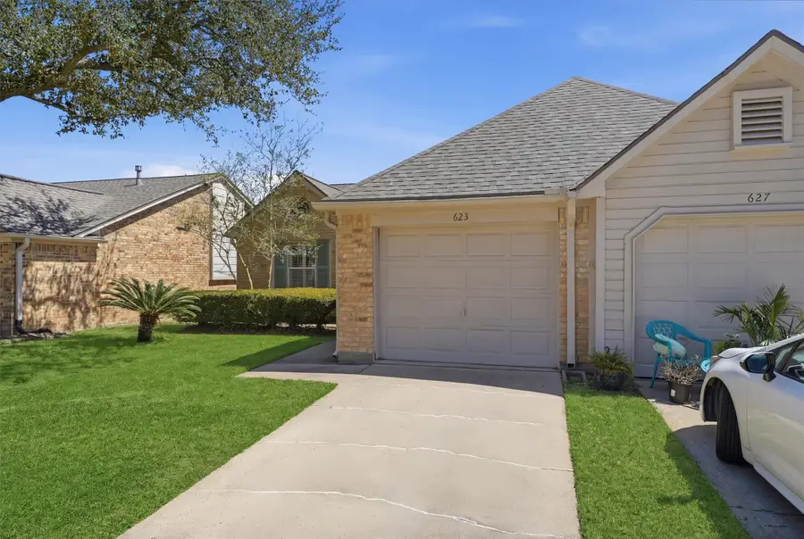 623 E Country Grove Circle, Pearland, TX 77584 - #3