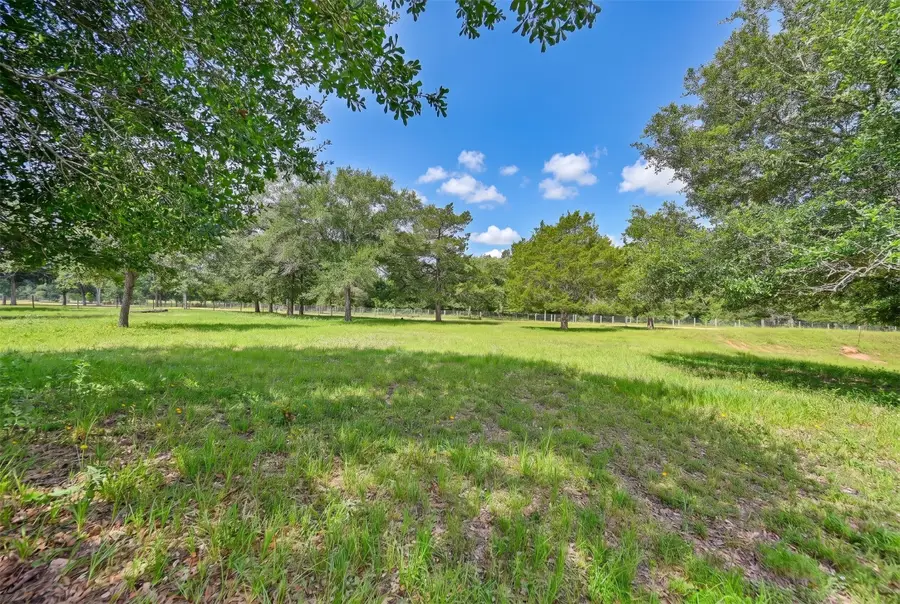 16292 Sycamore Rd, Cat Spring, TX 78933 - #2